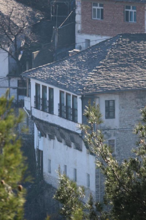 Braja House Hotell Gjirokastër Exteriör bild