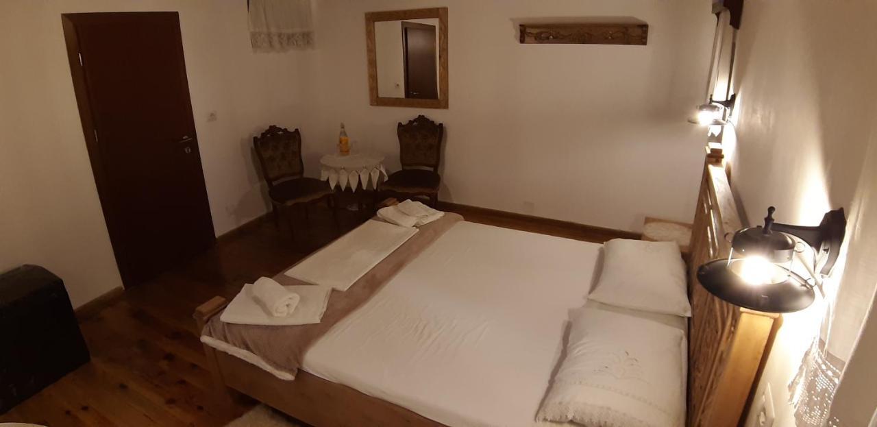Braja House Hotell Gjirokastër Exteriör bild