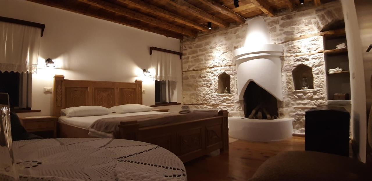 Braja House Hotell Gjirokastër Exteriör bild